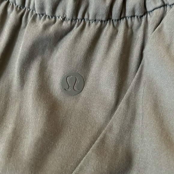 Lululemon Perfectly Poised Jumpsuit in Grey Sage size 4 - Picture 11 of 12